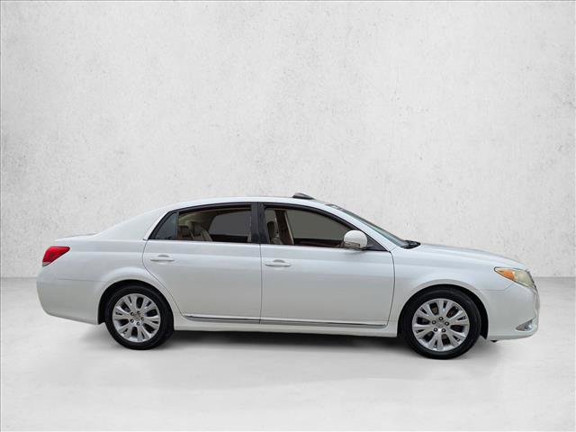 Used 2012 Toyota Avalon image 4