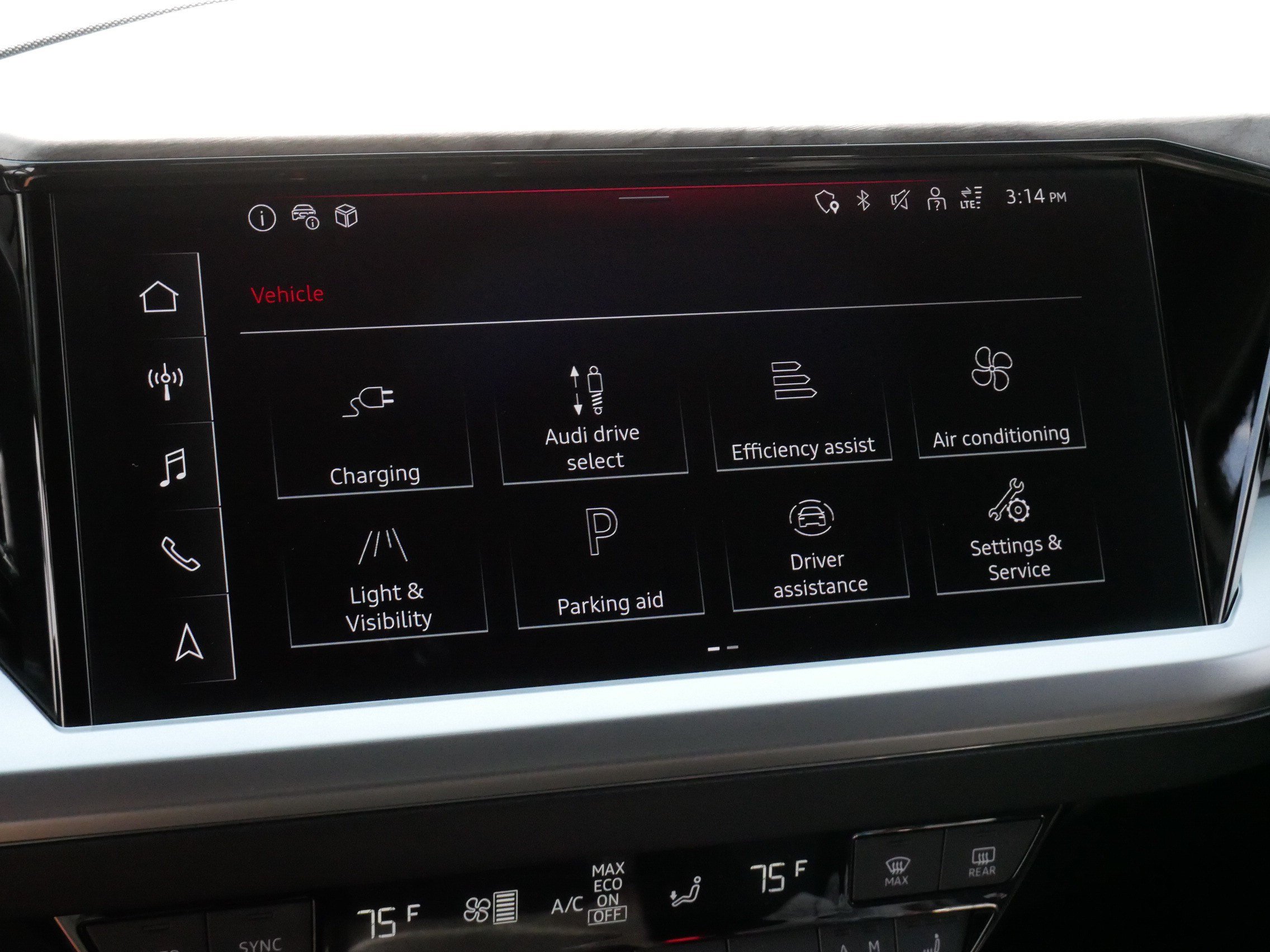Used 2023 Audi Q4 e-tron Premium Plus w/ Premium Plus RWD image 22