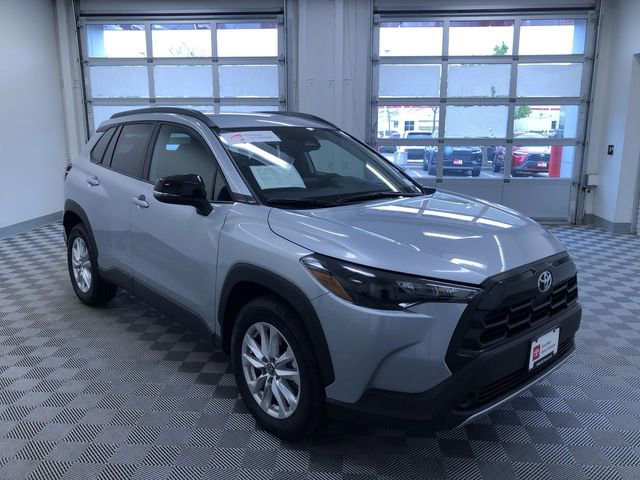 Certified 2026 Toyota Corolla Cross LE FWD image 36