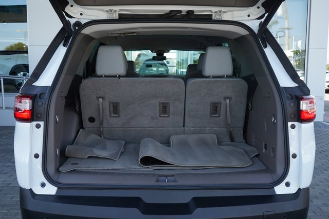Used 2020 Chevrolet Traverse LT w/ LT Premium Package image 8