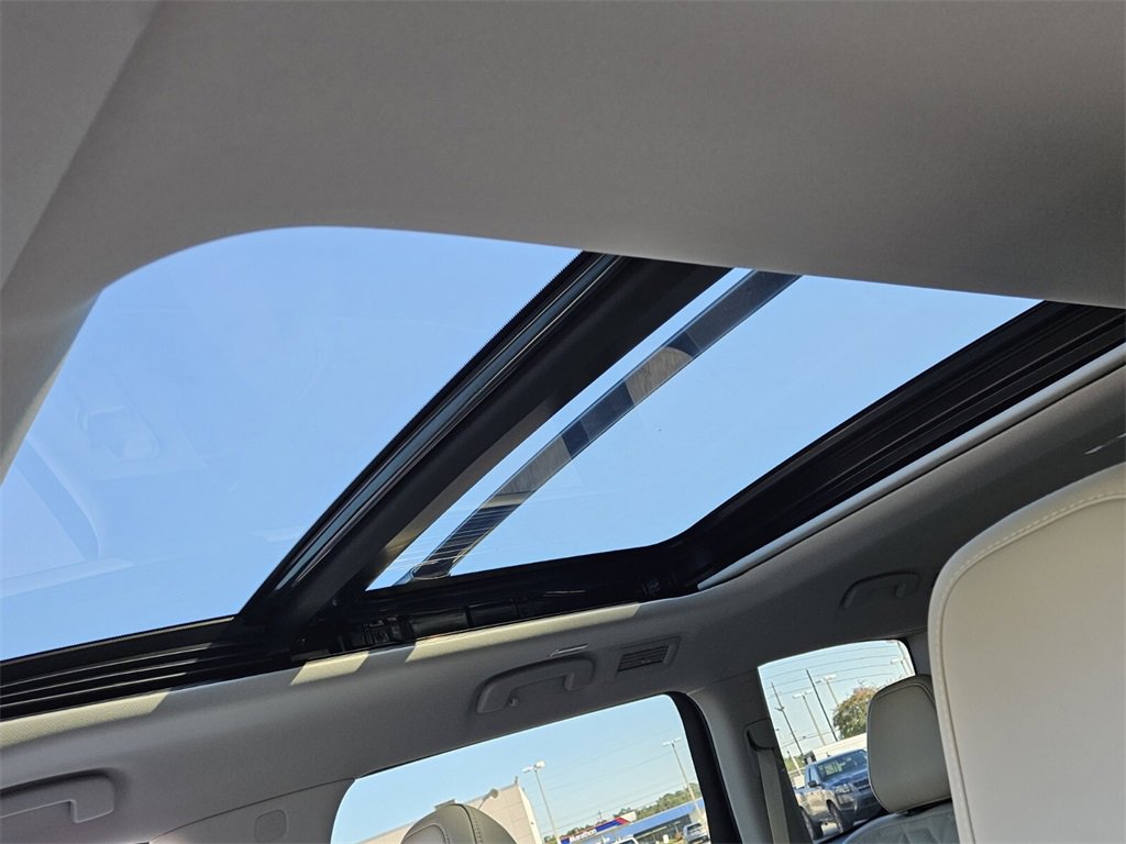 New 2026 Nissan Armada Platinum image 3