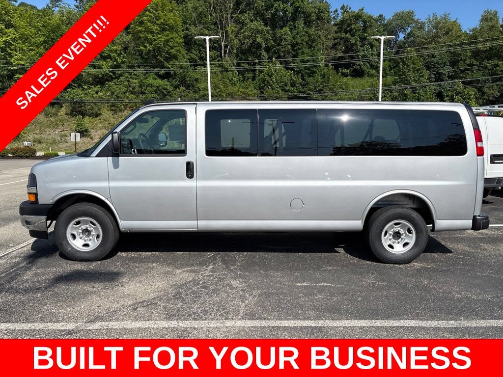 New 2026 Chevrolet Express 3500 LT w/ LT Preferred Equipment Group RWD video 2