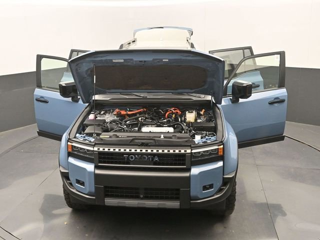 Used 2025 Toyota Land Cruiser AWD/4WD image 33