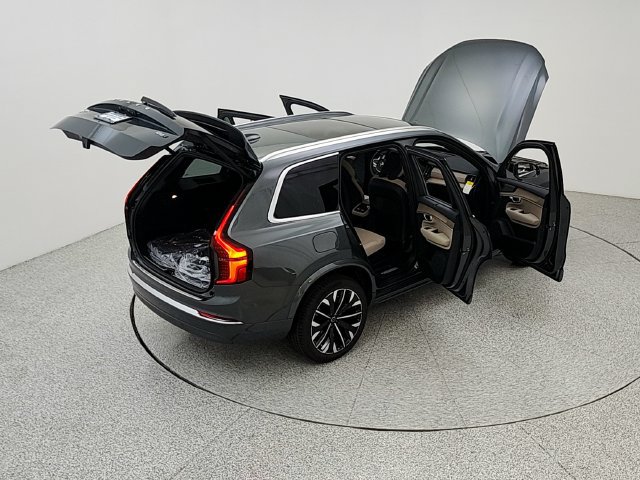 New 2027 Volvo XC90 B6 Plus AWD/4WD image 32