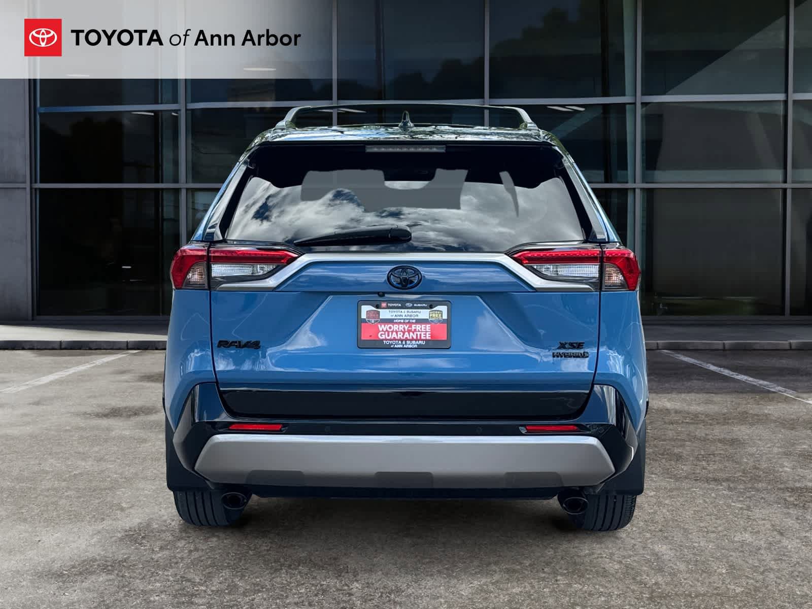 Used 2023 Toyota RAV4 XSE AWD/4WD image 11