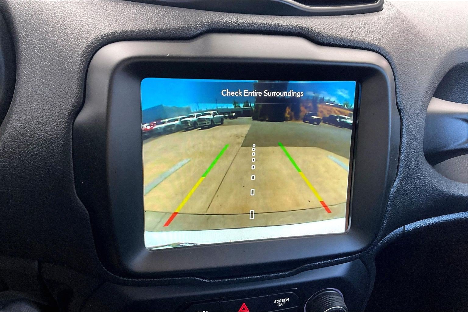 Used 2022 Jeep Renegade Latitude AWD/4WD image 22