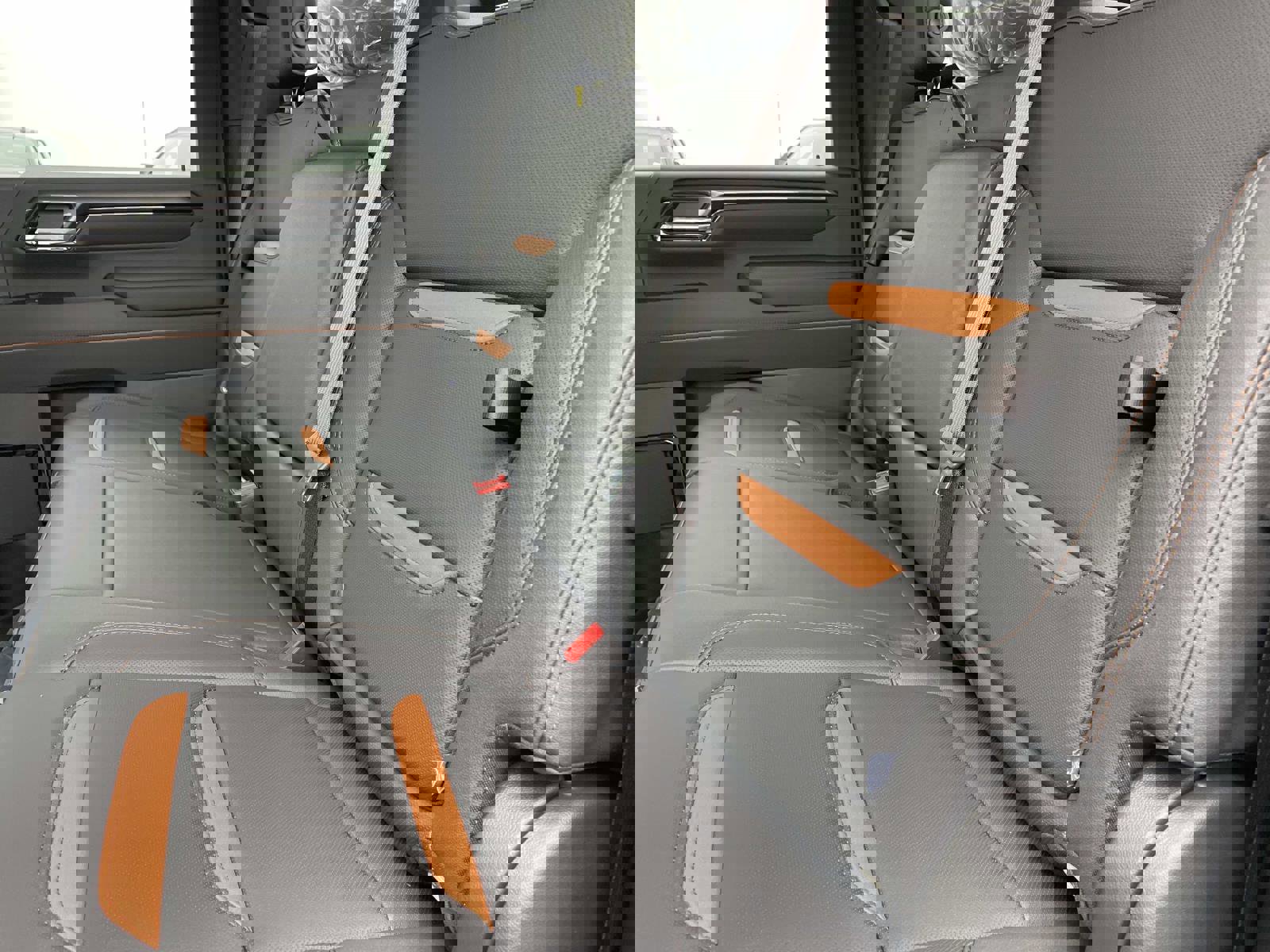 New 2026 GMC Sierra 2500 AT4 w/ AT4 Premium Plus Package image 25