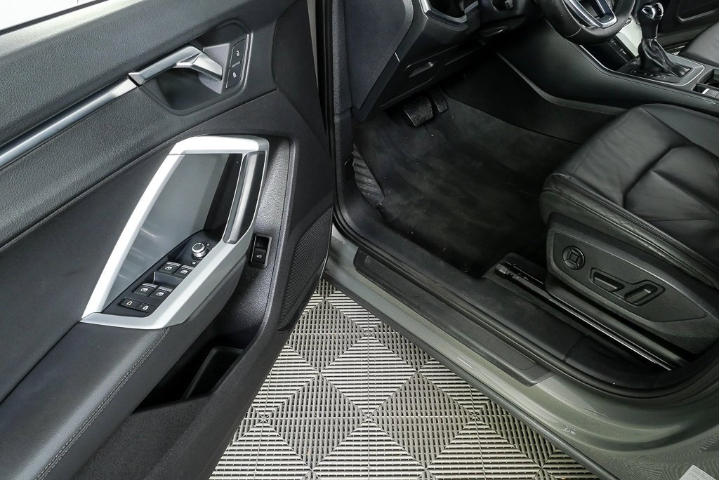 Used 2019 Audi Q3 2.0T Premium w/ Convenience Package image 7