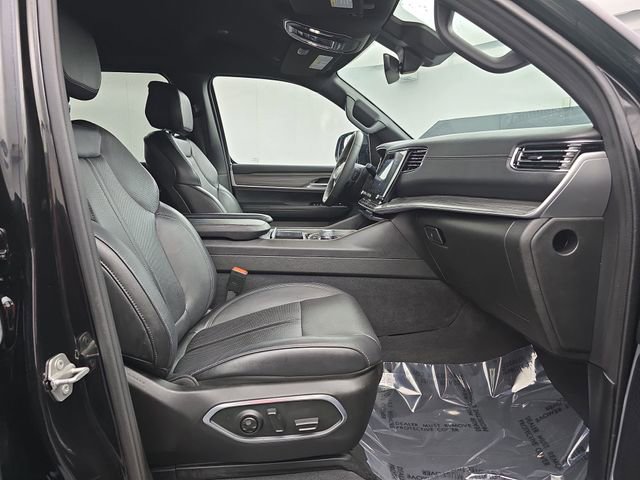 Used 2024 Jeep Wagoneer Series II w/ Flexible Seating Group image 45