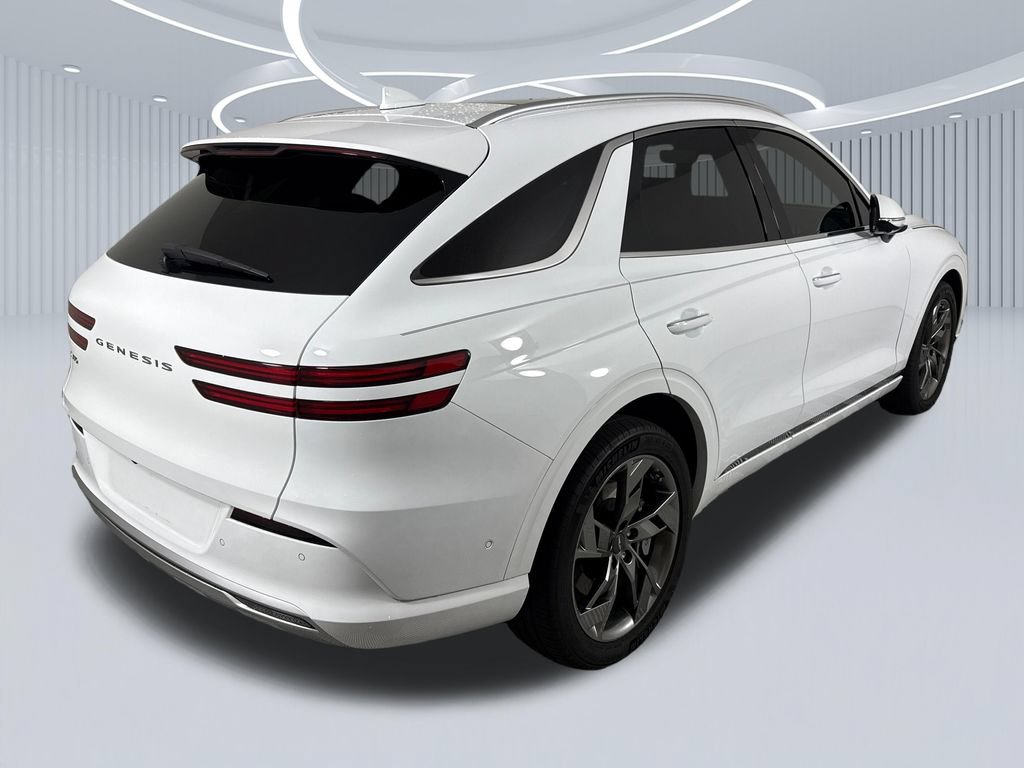 Used 2024 Genesis Electrified GV70 AWD/4WD image 3