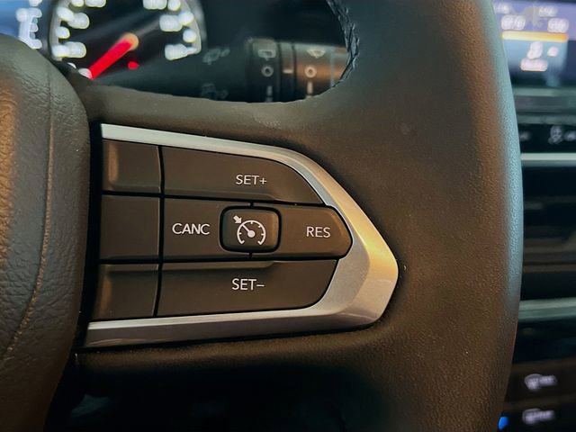 Used 2023 Jeep Compass Latitude AWD/4WD image 18