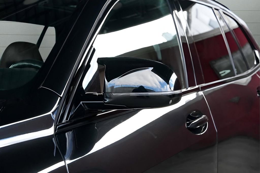 Used 2022 BMW X5 M w/ Competition Package 2 image 18