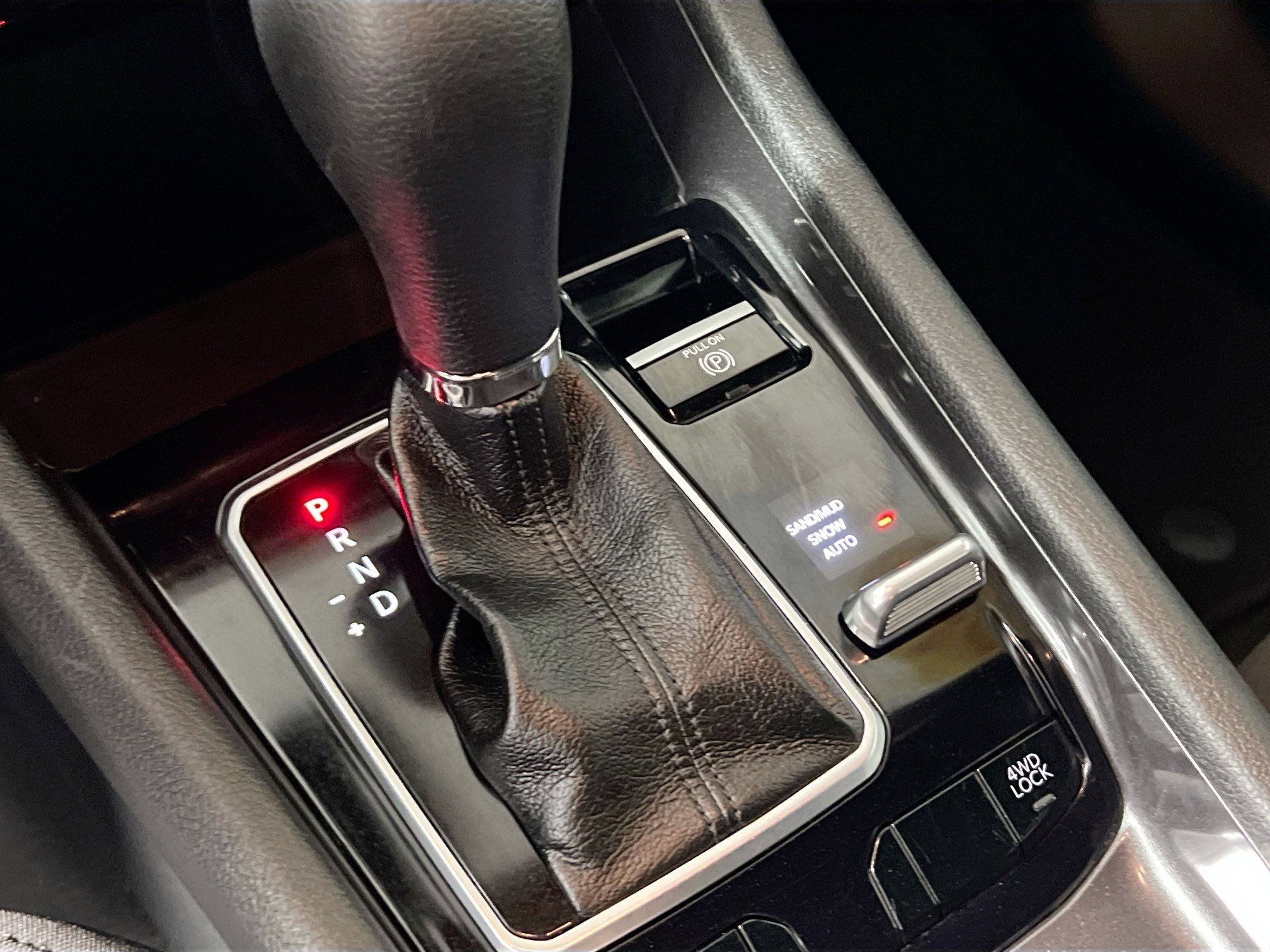 Used 2023 Jeep Compass Sport image 25