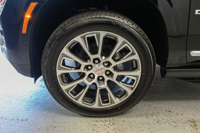 New 2026 GMC Yukon XL Denali w/ Denali Reserve Package AWD/4WD image 9