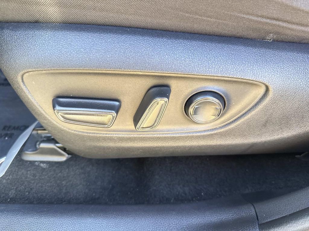 Used 2022 Toyota RAV4 XLE w/ Convenience Package image 27