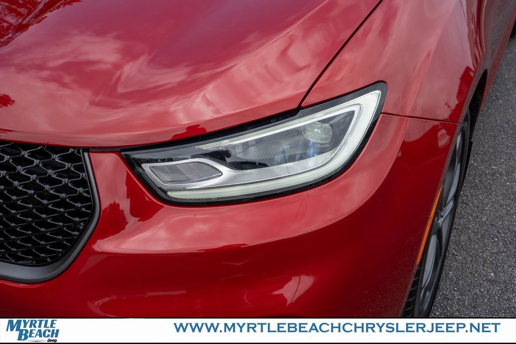 New 2026 Chrysler Pacifica Select image 10