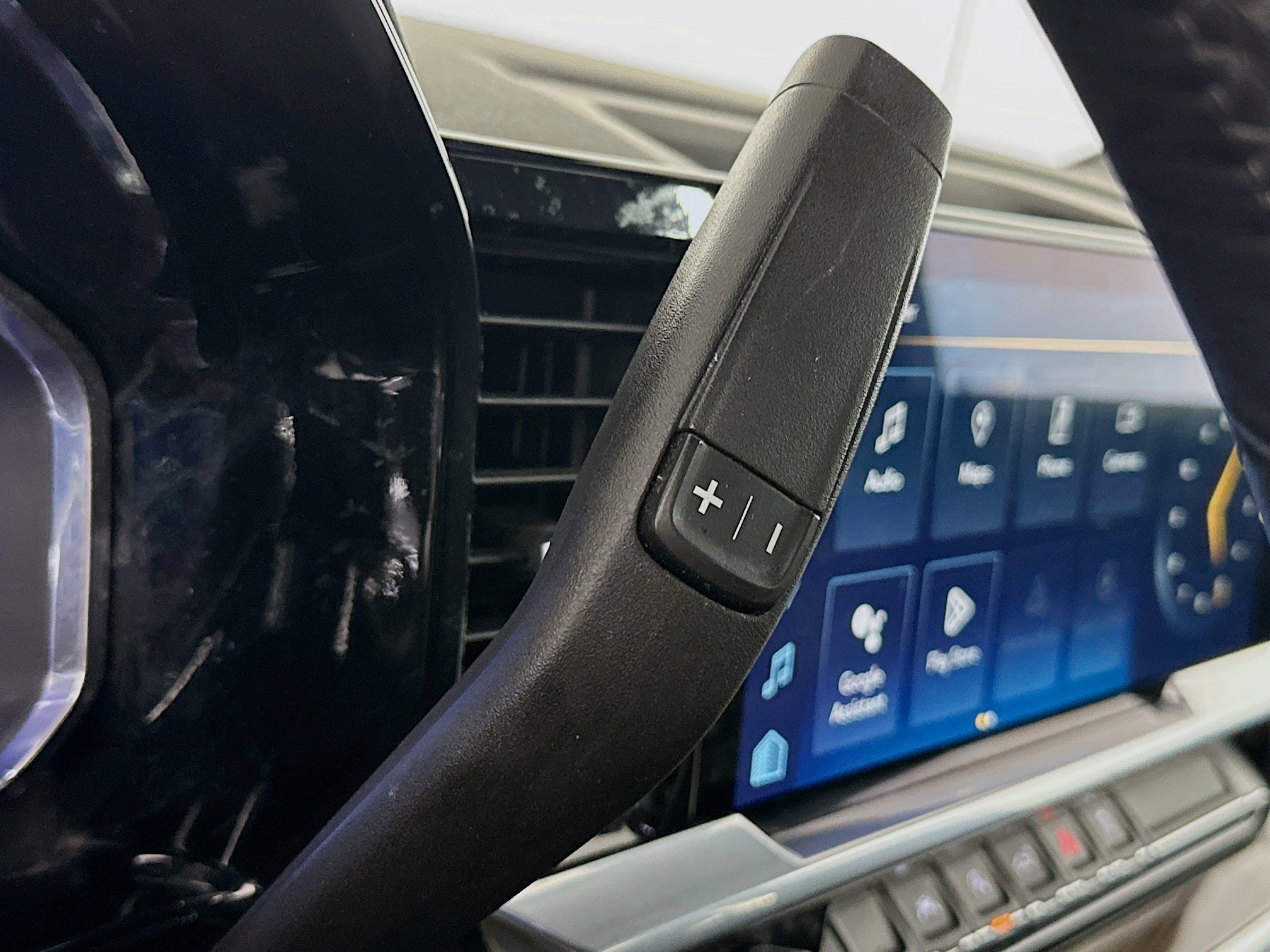 Used 2022 Chevrolet Silverado 1500 LT image 25