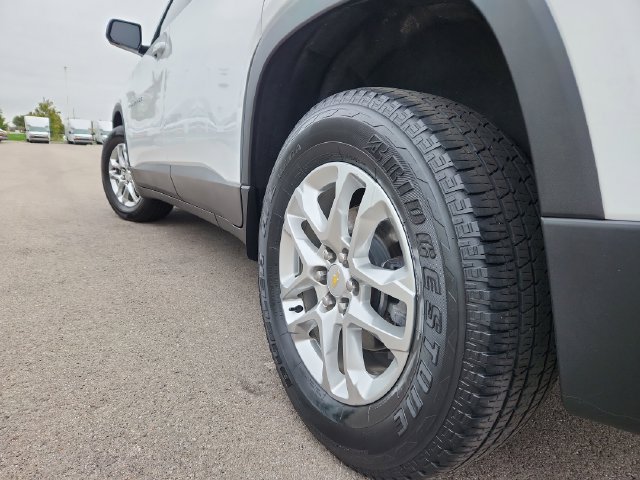 Used 2020 Chevrolet Traverse LS FWD image 18