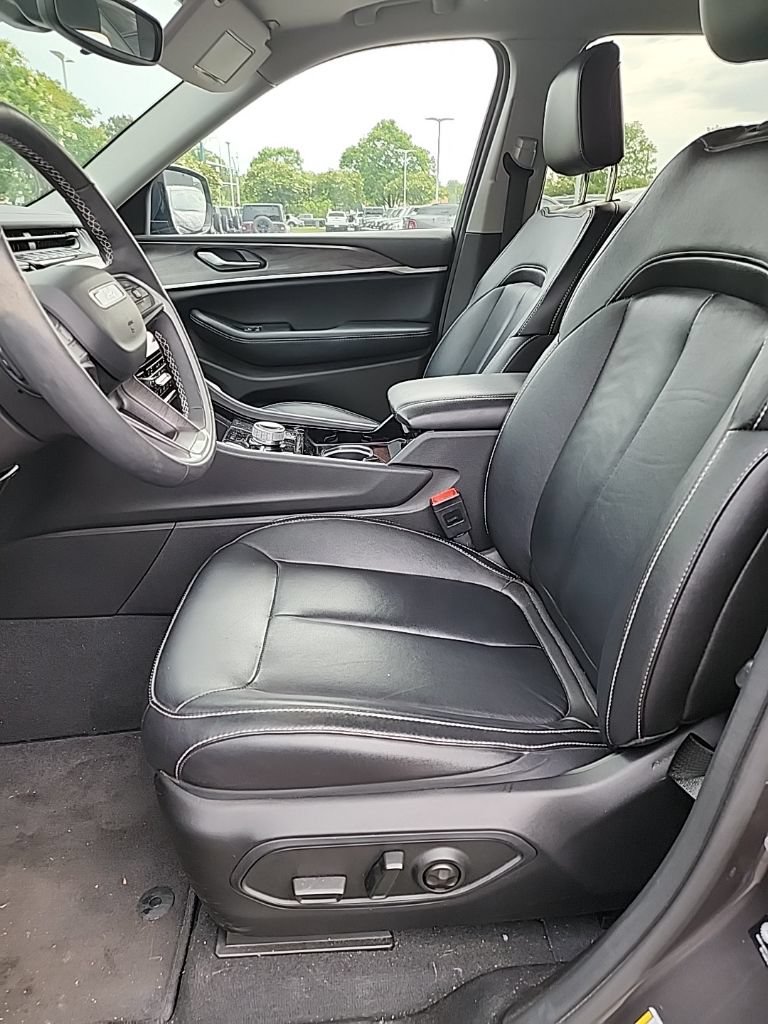 Used 2022 Jeep Grand Cherokee Limited 4xe AWD/4WD image 13