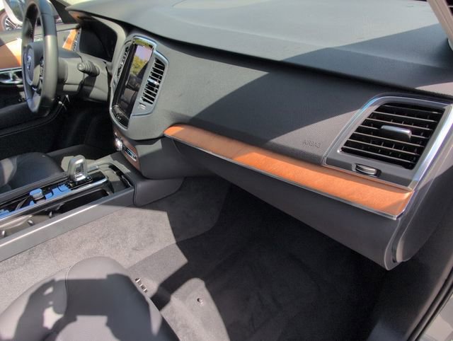 Certified 2025 Volvo XC90 T8 Core w/ Protection Package image 14