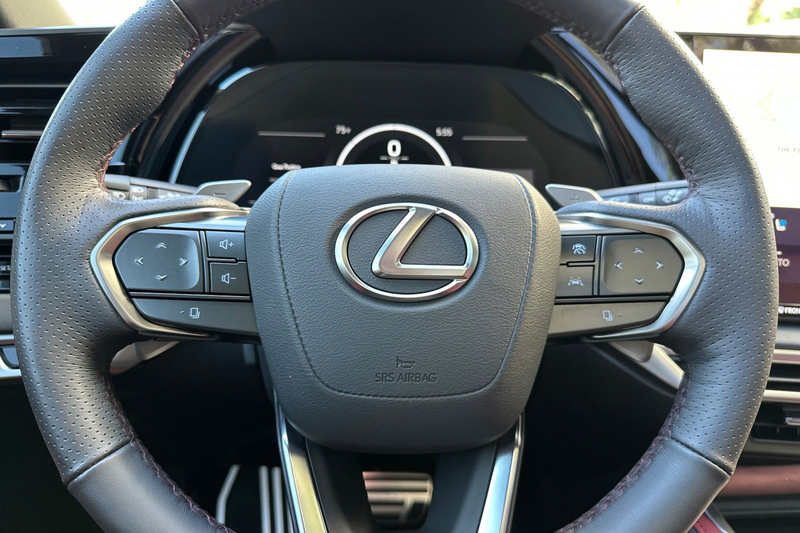 Used 2025 Lexus RX 500h F Sport w/ Convenience Package AWD/4WD image 23