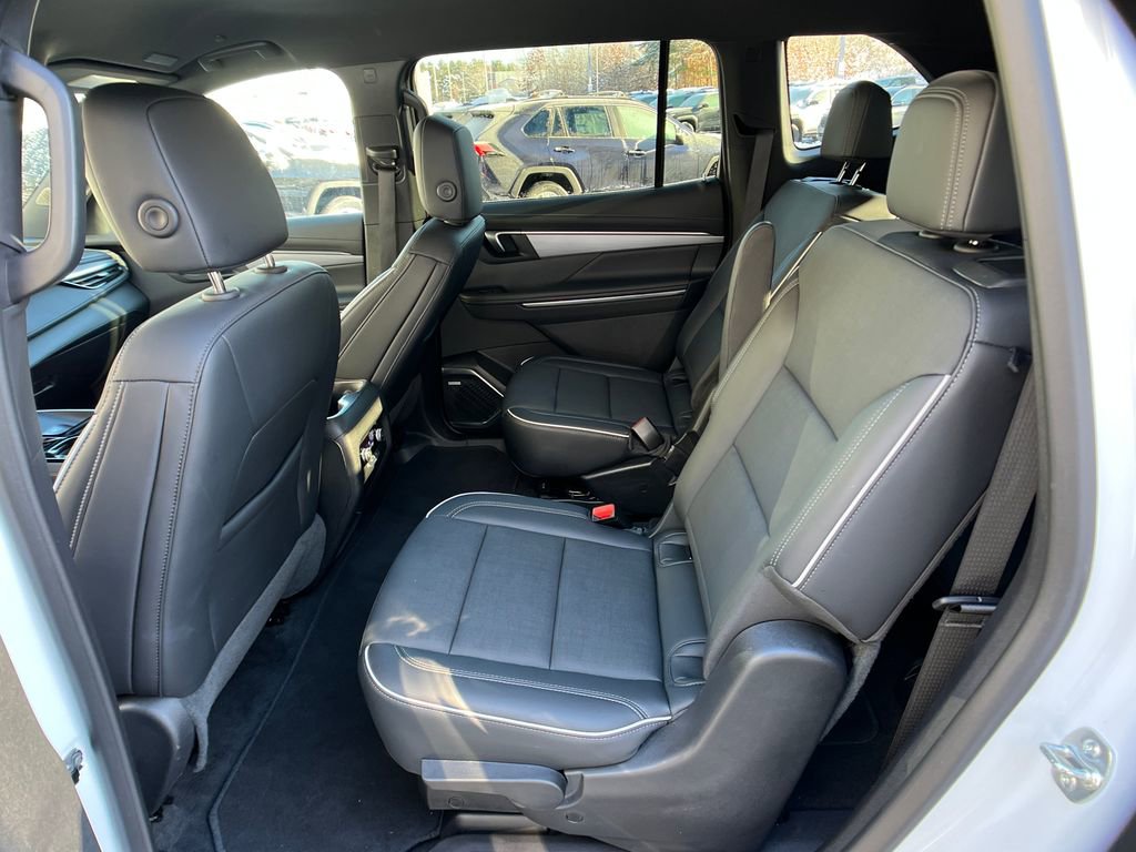 Used 2025 Buick Enclave Preferred image 21