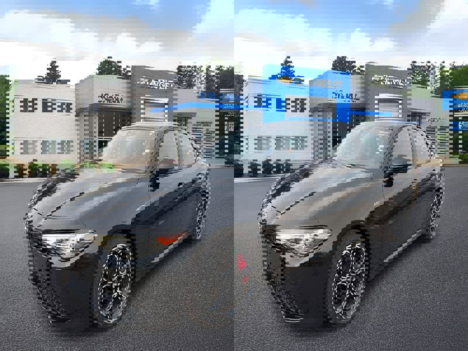 Used 2022 Alfa Romeo Giulia Veloce image 1