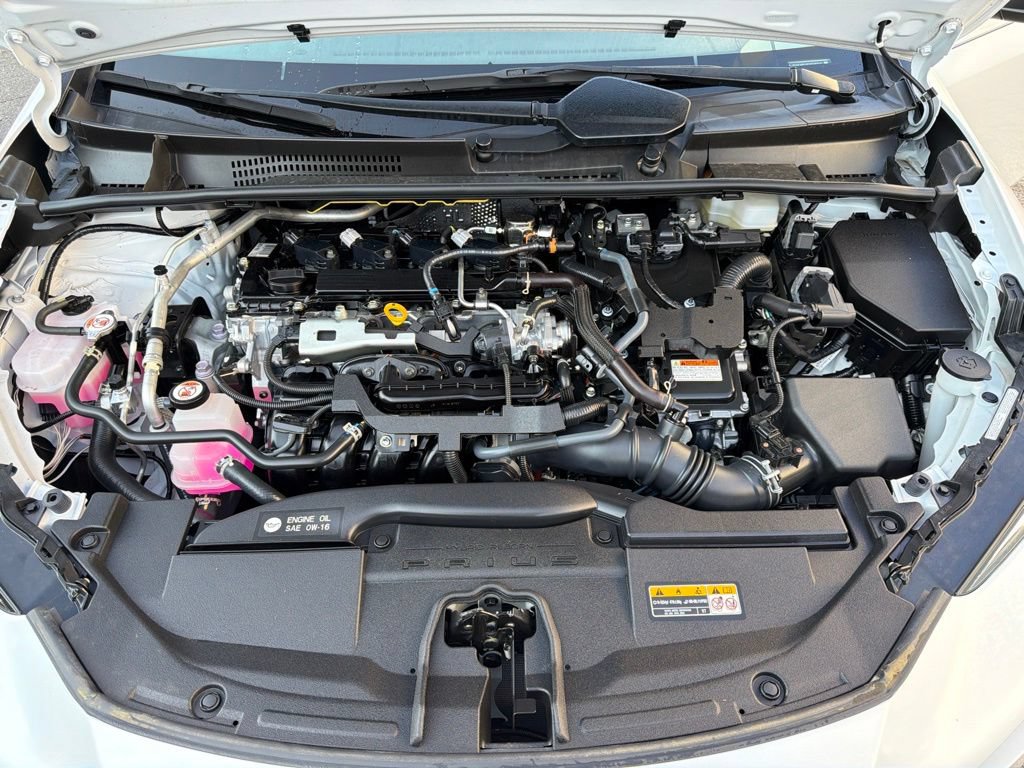 Used 2025 Toyota Prius Limited AWD/4WD image 36