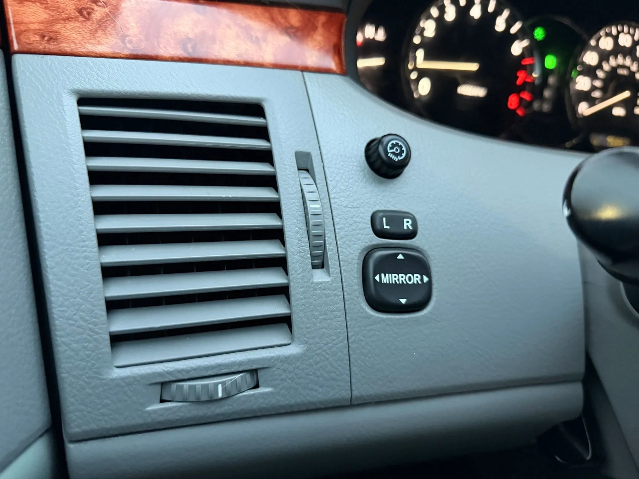 Used 2007 Toyota Avalon Limited FWD image 36