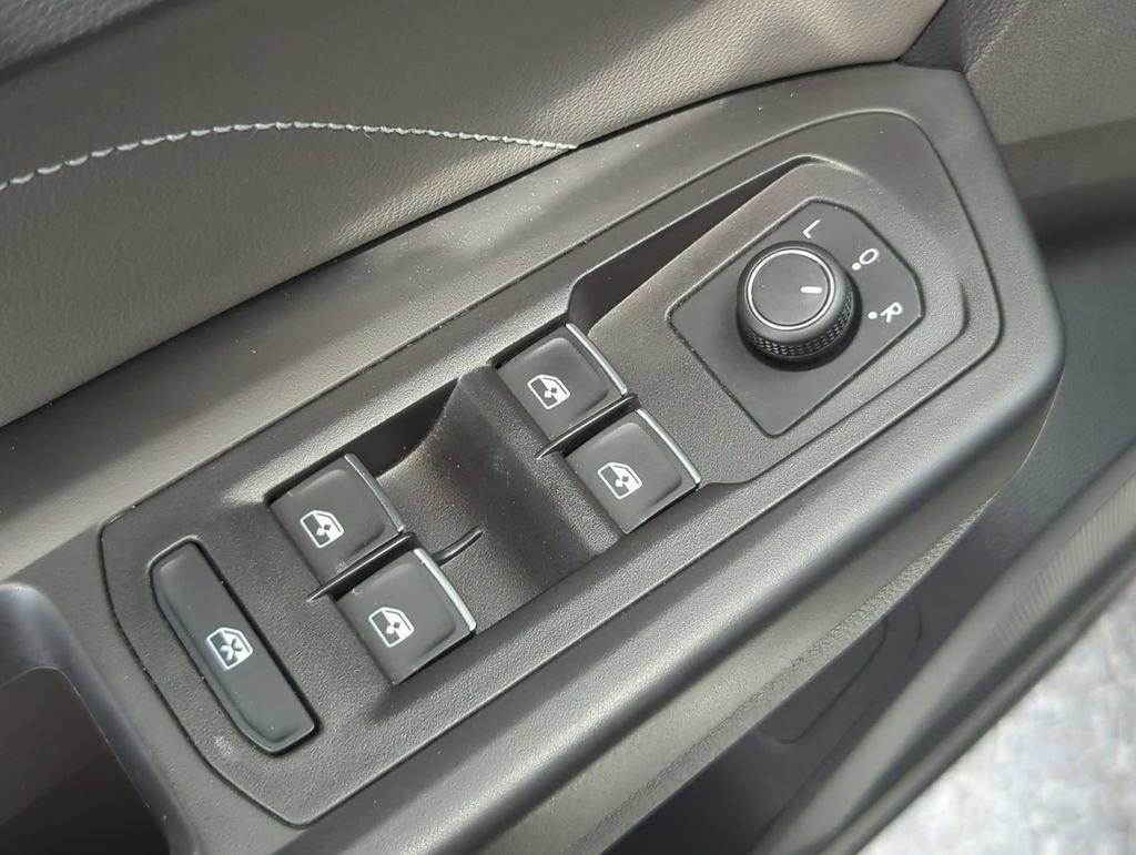 Certified 2023 Volkswagen Atlas SE FWD image 17