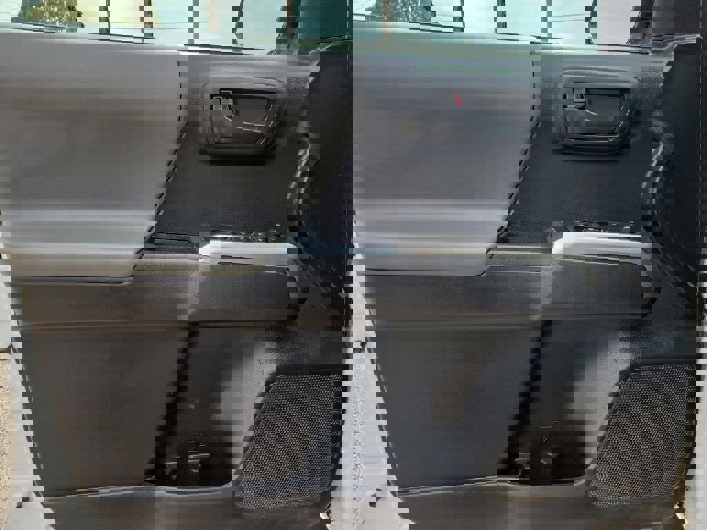 Used 2019 Toyota Tacoma SR5 image 16