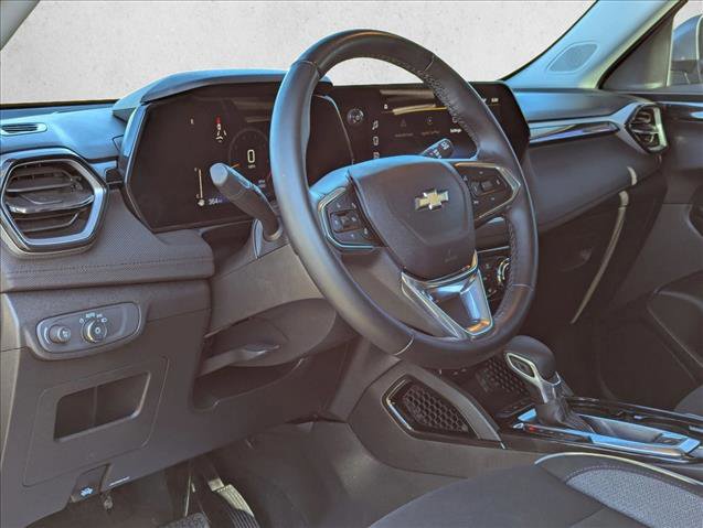 Used 2024 Chevrolet TrailBlazer LT w/ LT Cold Weather Package image 9