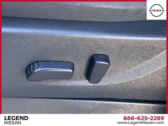 Used 2024 Nissan Frontier PRO-4X w/ Technology Package image 16