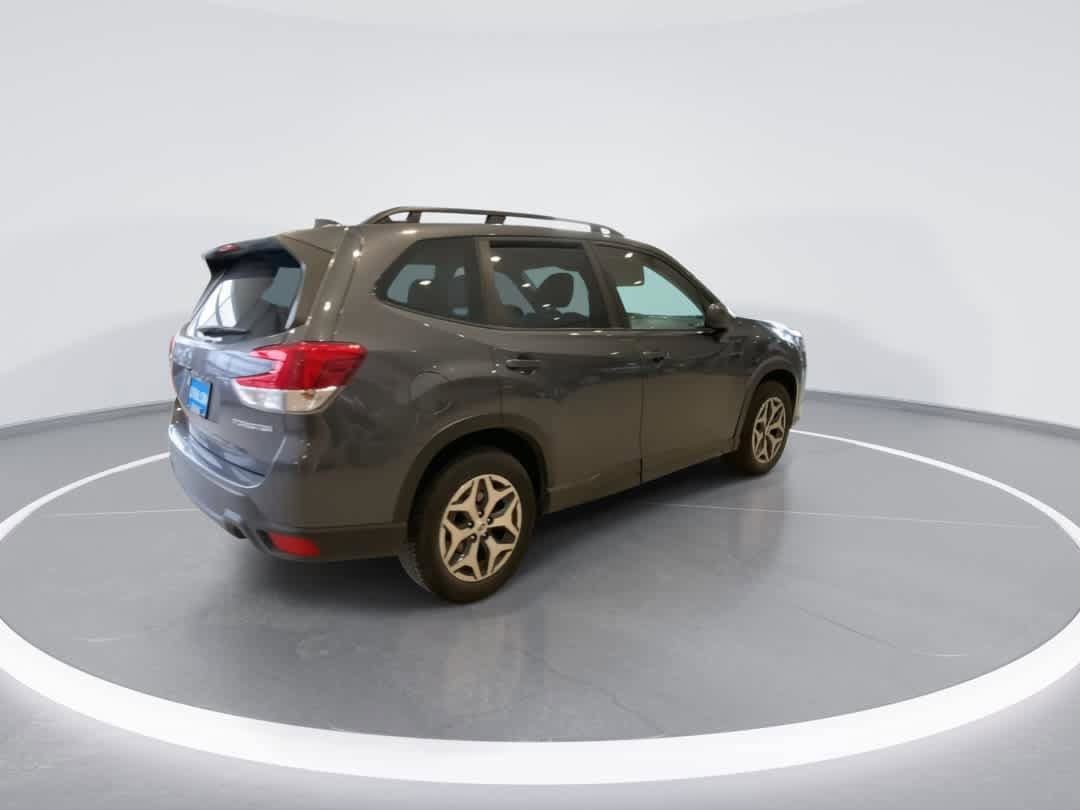 Used 2022 Subaru Forester Premium AWD/4WD image 8