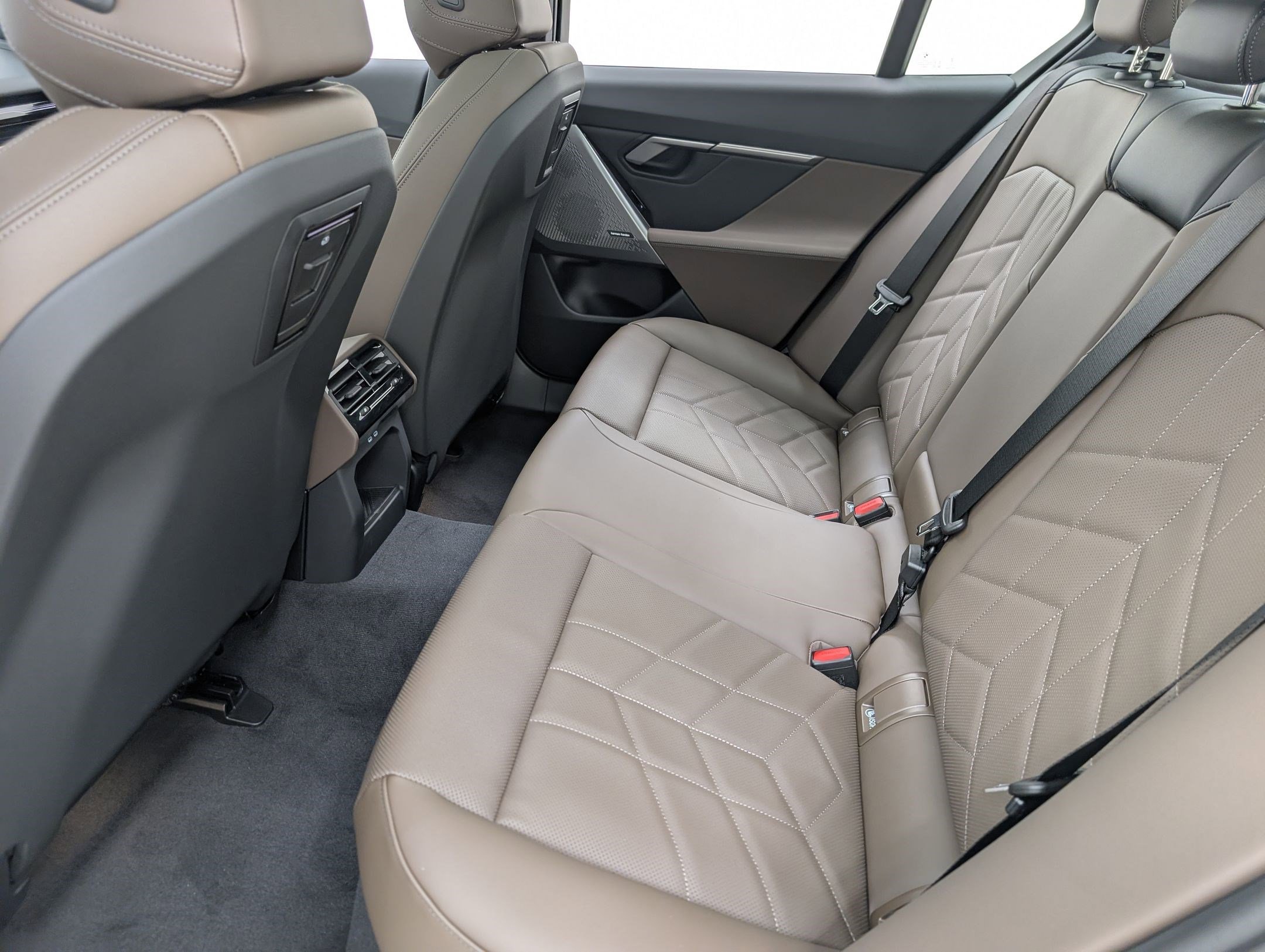 New 2026 BMW 530i RWD image 15