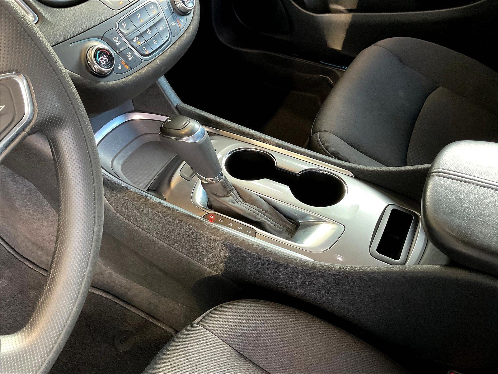 Used 2020 Chevrolet Malibu LT w/ Redline Edition FWD image 17