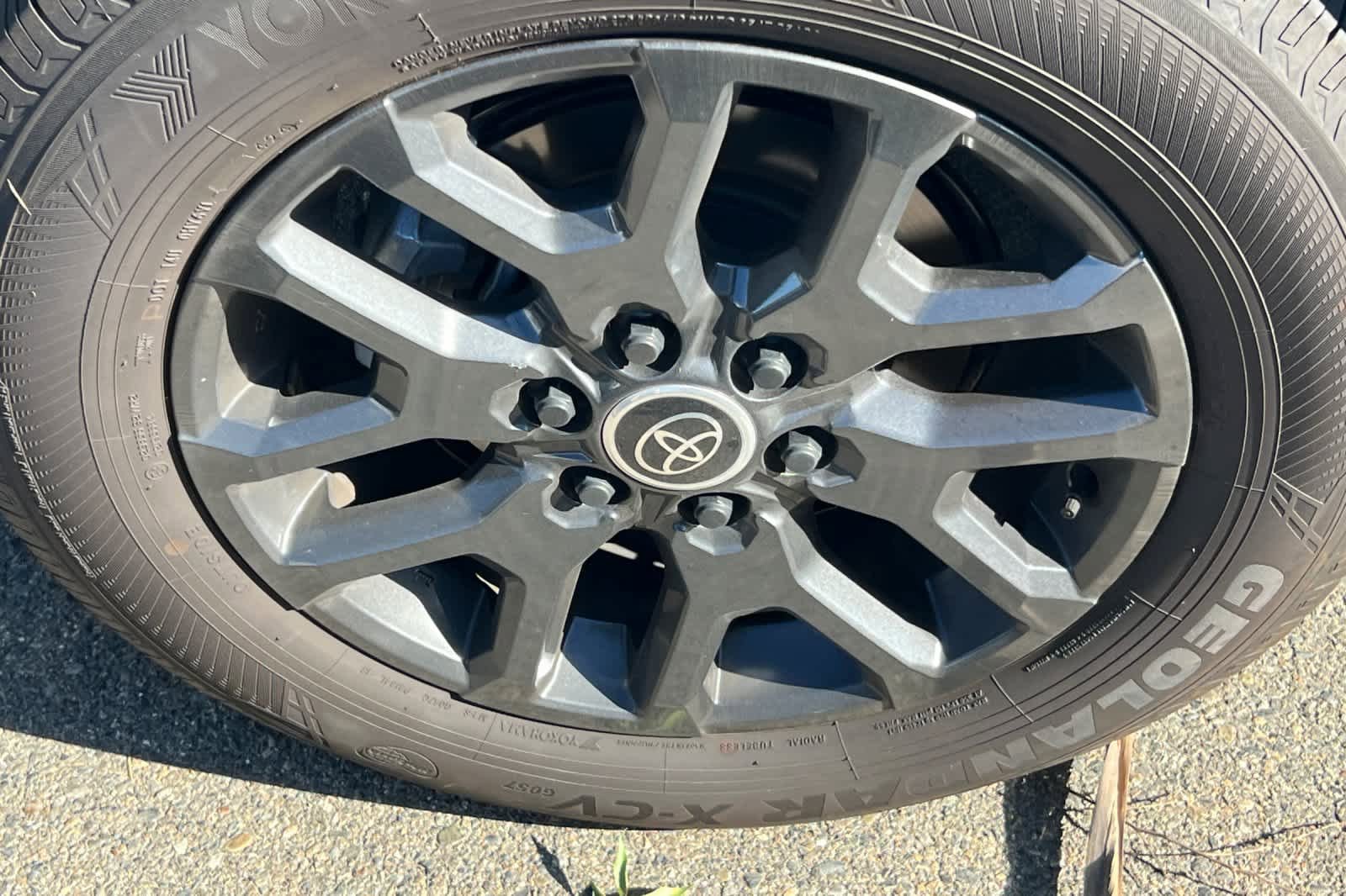 Used 2024 Toyota Sequoia Platinum AWD/4WD image 17