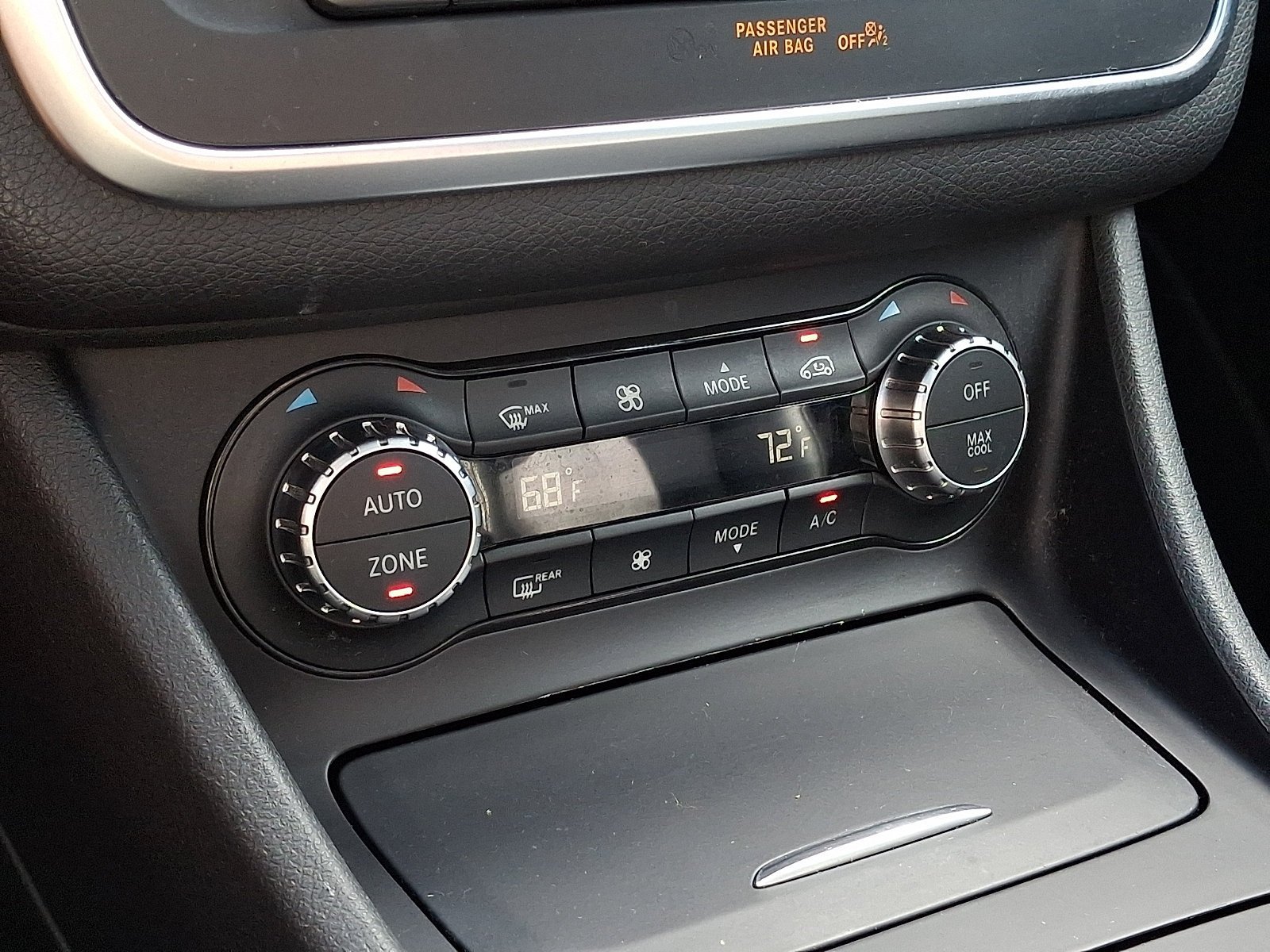 Used 2015 Mercedes-Benz CLA 250 image 19
