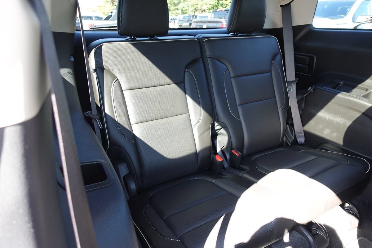 Used 2019 GMC Acadia Denali w/ Technology Package FWD image 31
