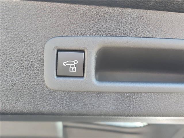 Certified 2026 Toyota Sienna Limited AWD/4WD image 7