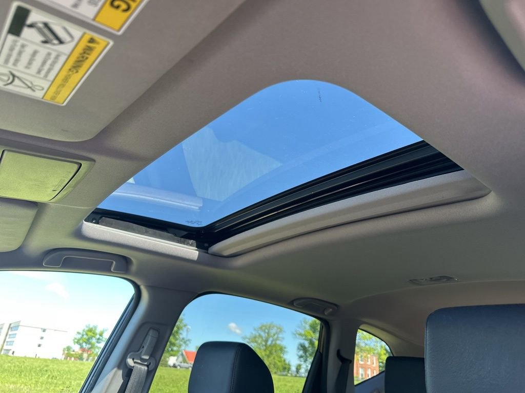 Used 2017 Honda CR-V EX-L image 4