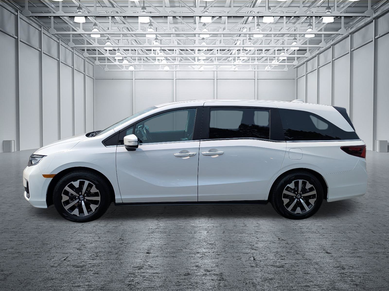 Used 2025 Honda Odyssey EX-L image 2