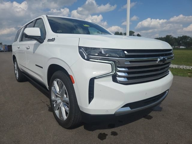 Used 2024 Chevrolet Suburban High Country AWD/4WD image 1