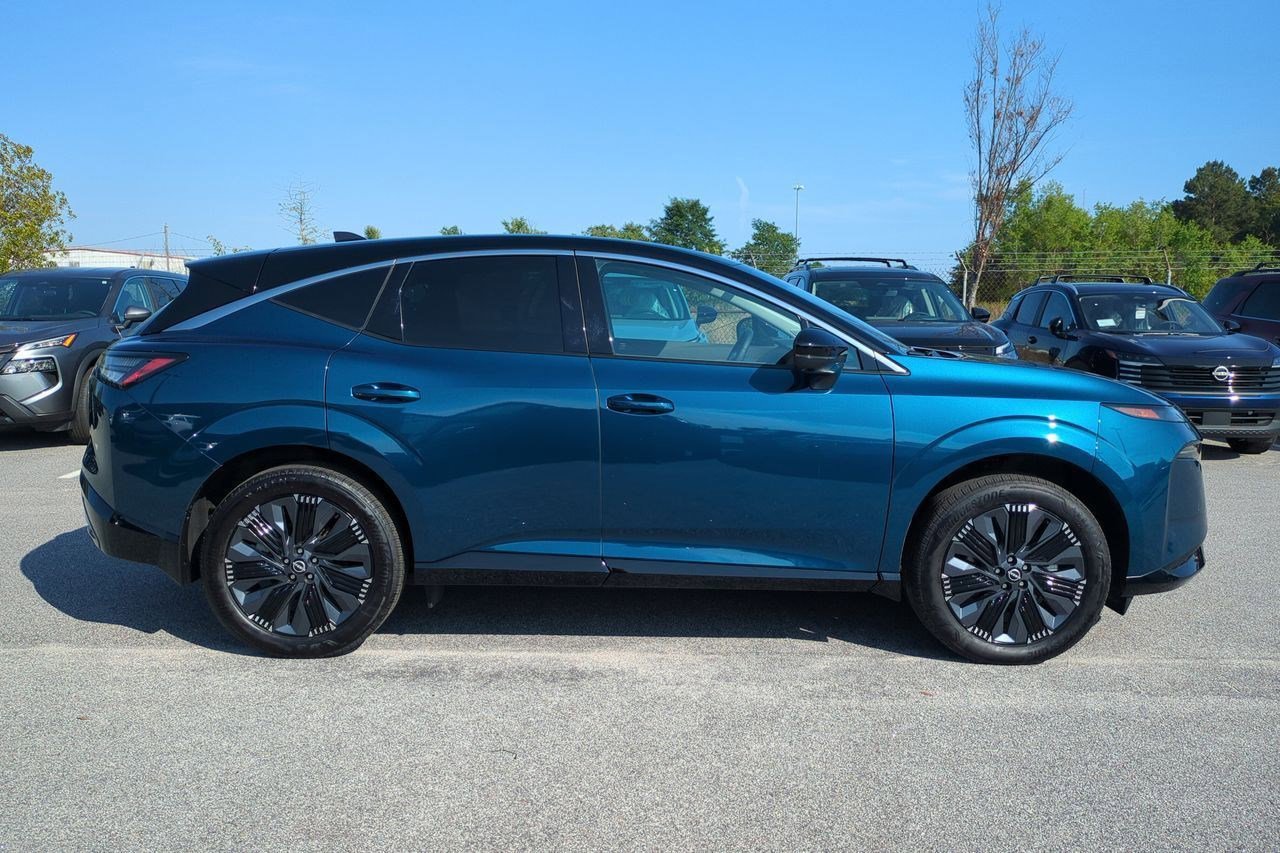 Certified 2026 Nissan Murano Platinum w/ Cargo Package AWD/4WD image 2