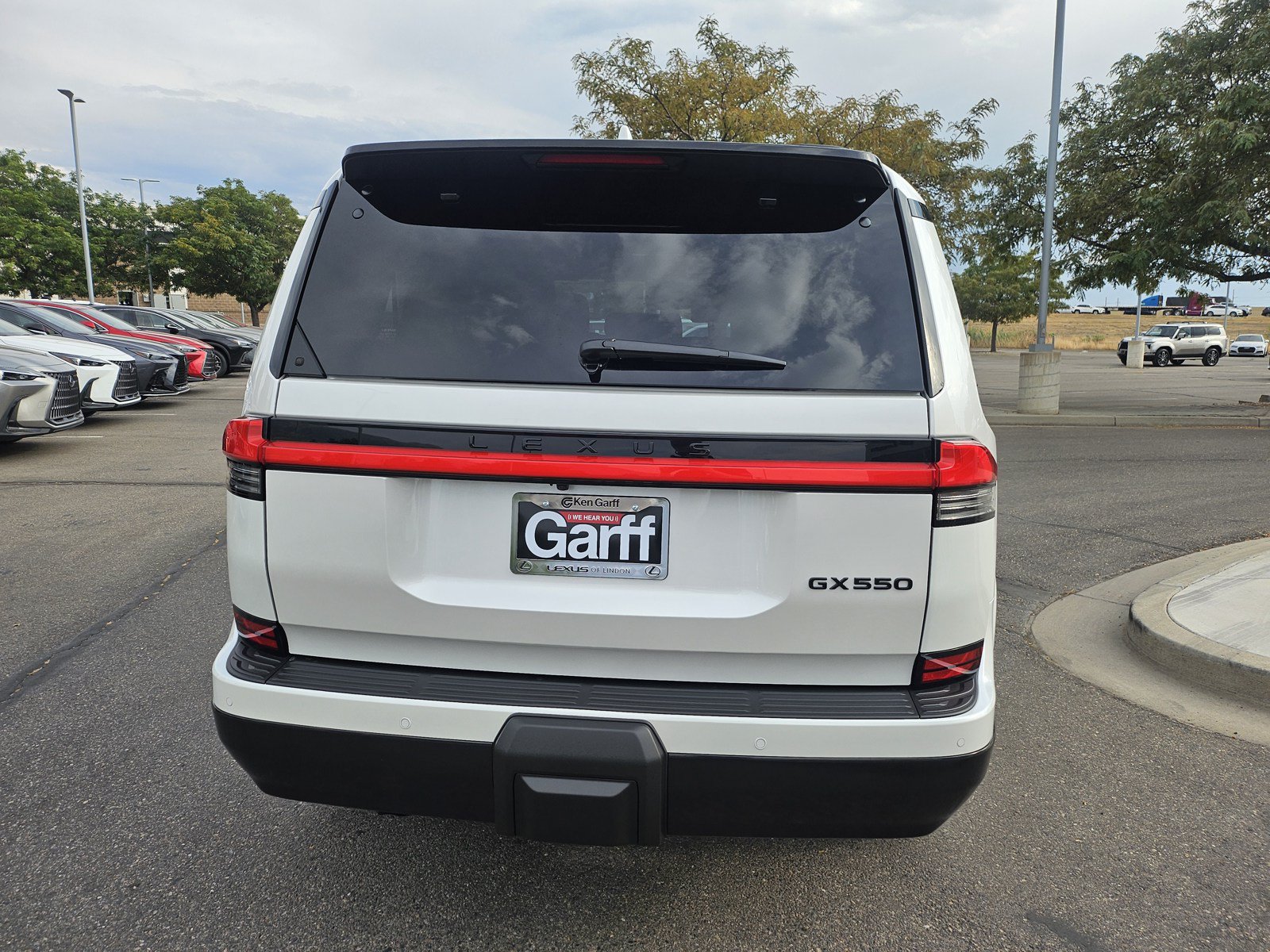 Used 2026 Lexus GX 550 w/ Accessory Package (31) AWD/4WD image 7