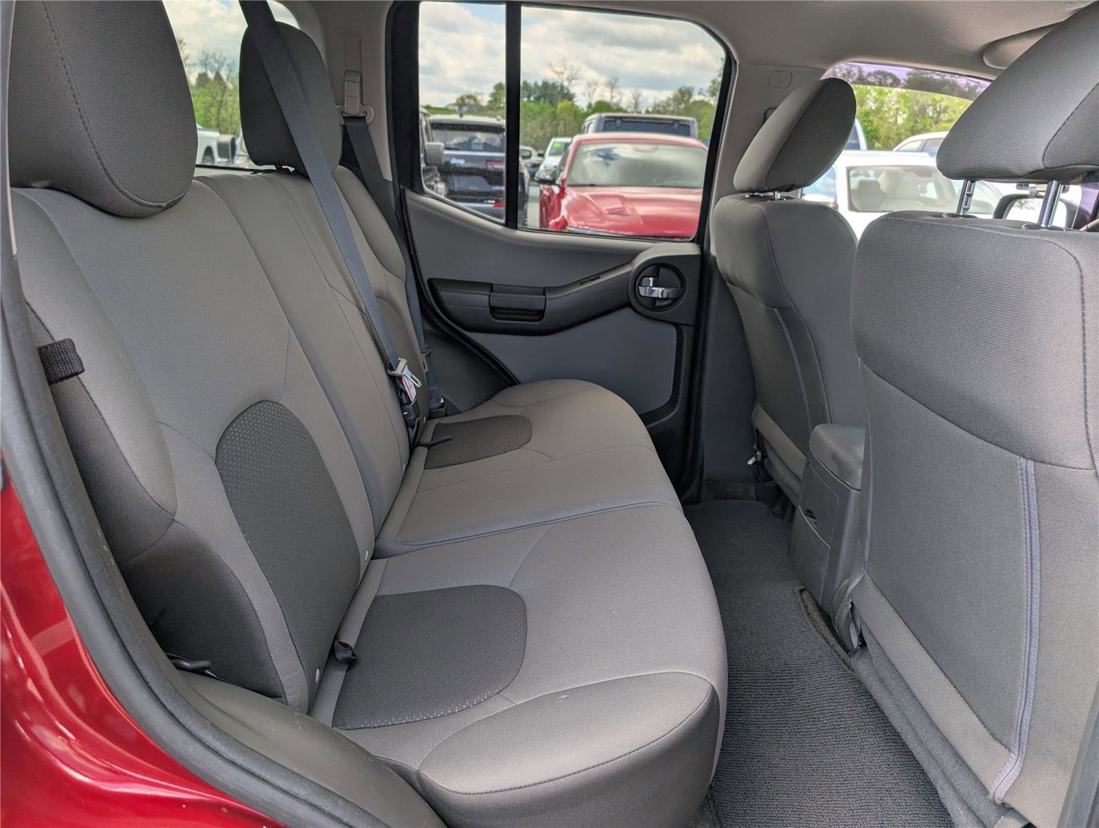 Used 2015 Nissan Xterra X image 11