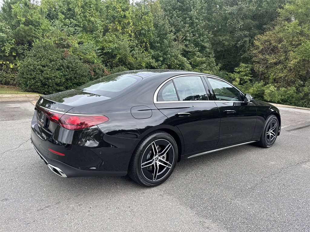 New 2026 Mercedes-Benz E 350 4MATIC Sedan image 3