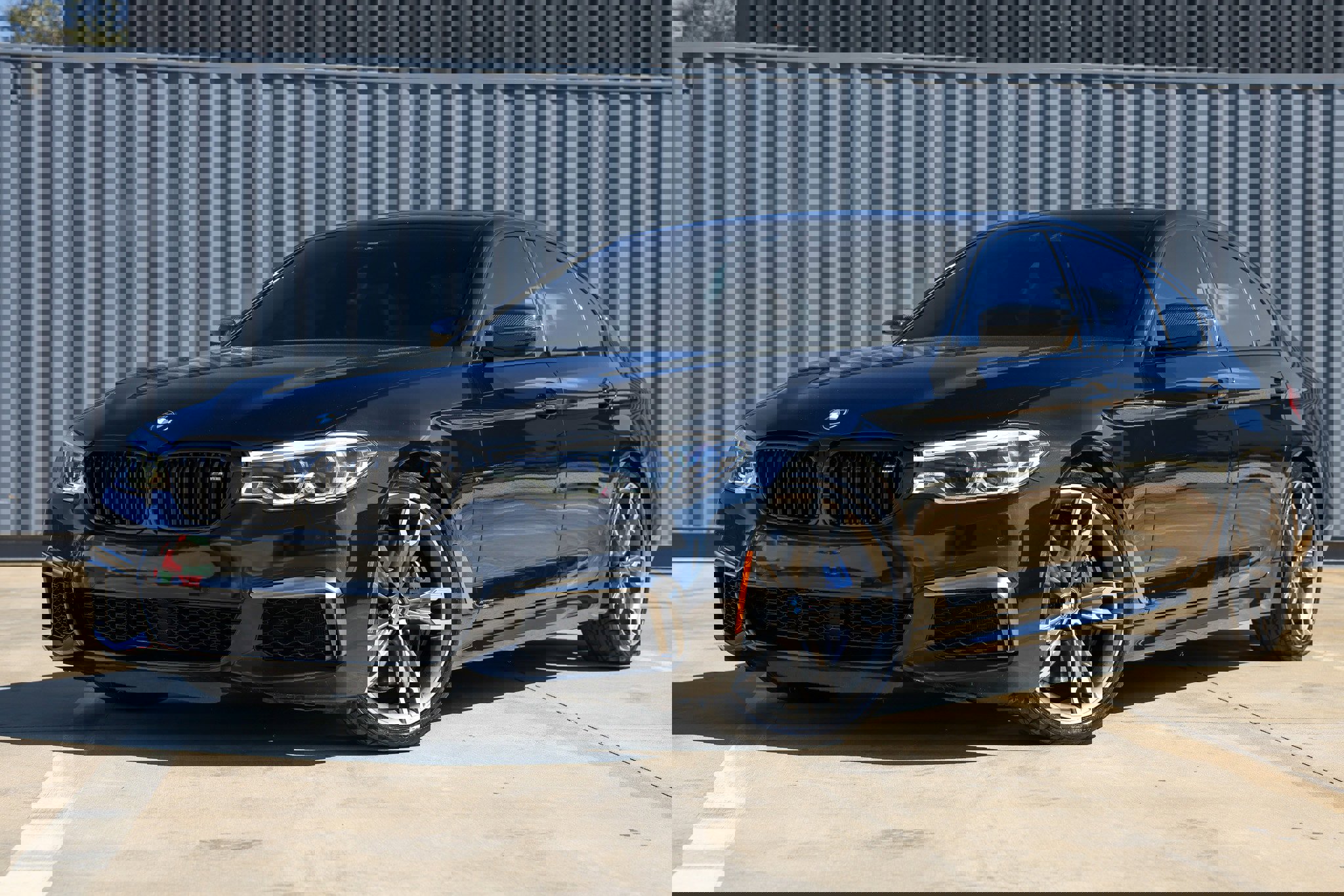 Used 2019 BMW M550i xDrive image 1