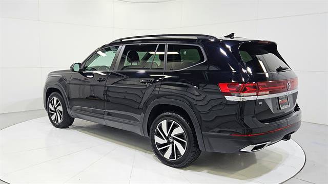 Used 2025 Volkswagen Atlas SE FWD image 6