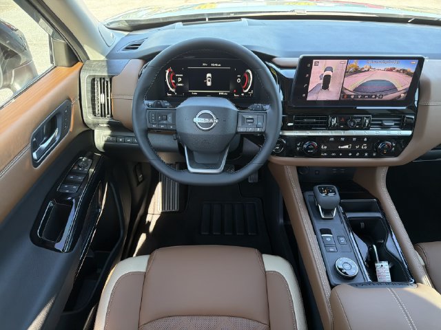 New 2026 Nissan Pathfinder Platinum AWD/4WD image 27